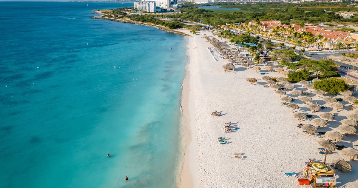 Aerolíneas Argentinas lanza una ruta inédita: tendrá vuelos a Aruba por el boom de viajes al exterior