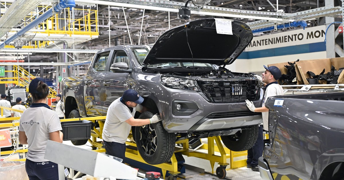 La producción automotriz cayó por segundo mes consecutivo