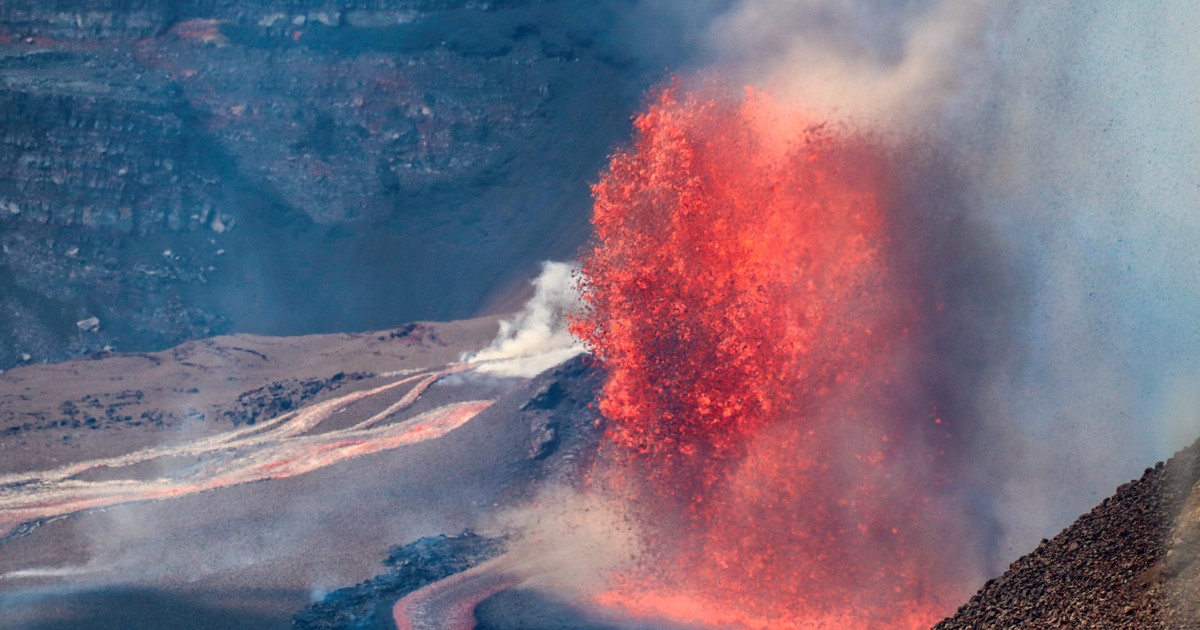 Alerta en Hawaii: el volcán Kilauea entró en erupción y expulsó lava hasta 150 metros