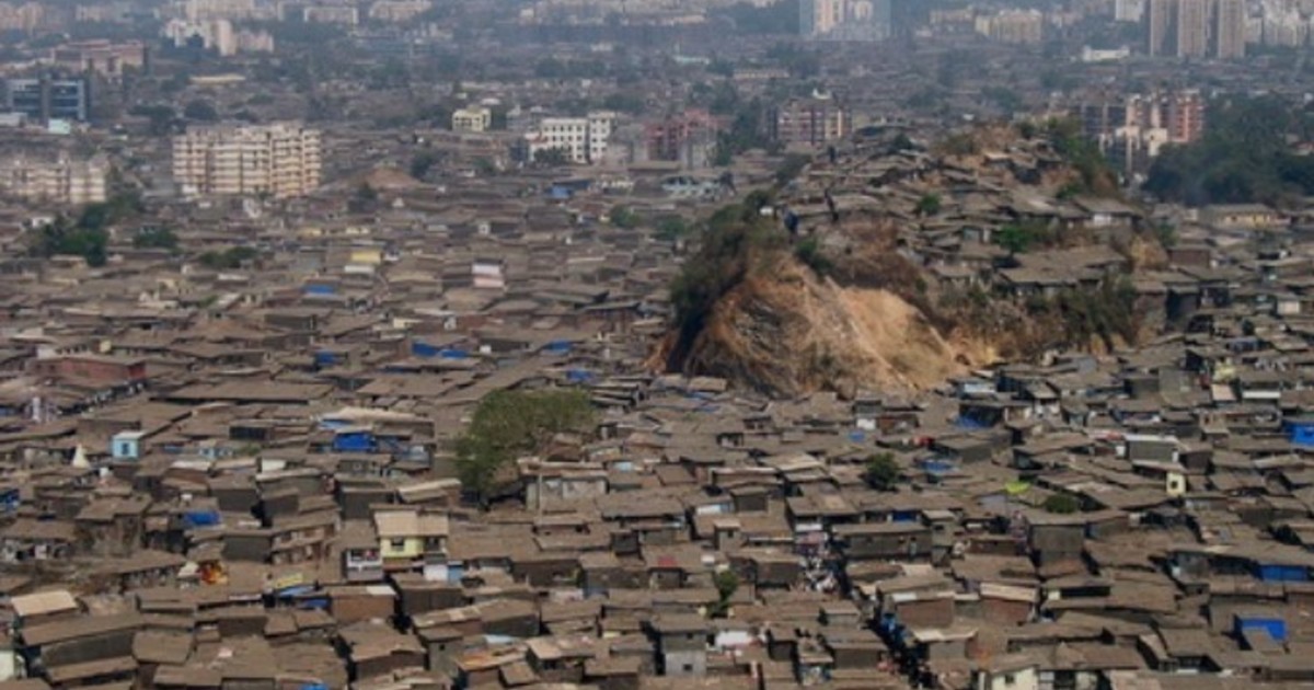 Pusieron en venta la «favela» más grande de Asia, que tiene 22 millones de habitantes