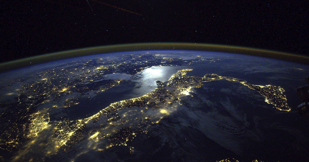 La NASA confirmó que la Tierra perdió su simetría y se está oscureciendo: ¿En qué afecta a los humanos?
