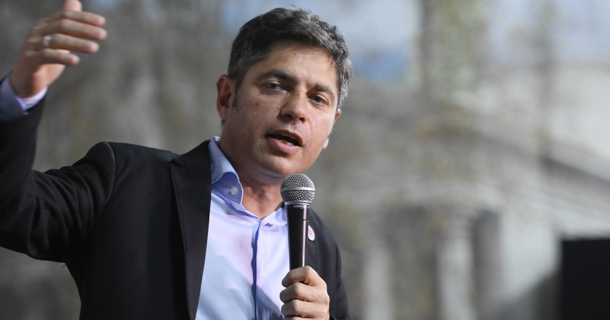 Kicillof, en modo campaña contra Milei: «Nos tiene hace dos años cruzando el desierto y le da anchoas a la gente»