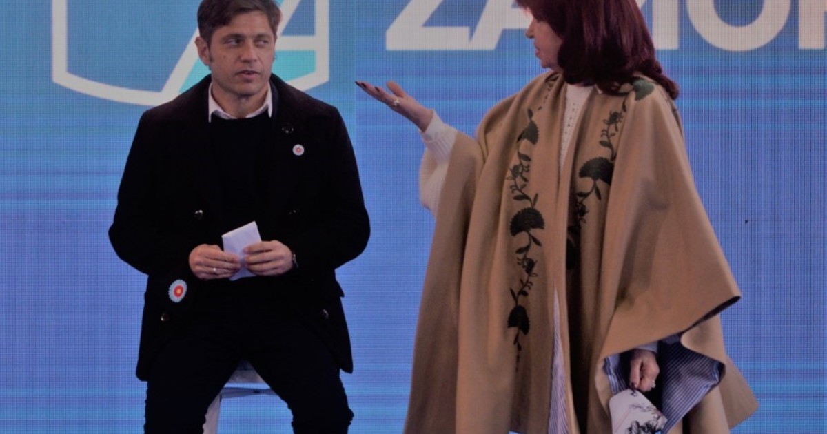 Cristina Kirchner culpó a Kicillof por la derrota del peronismo en Provincia: «Fue un error político desdoblar la elección» Cristina Kirchner culpó a Kicillof por la derrota del peronismo en Provincia: «Fue un error político desdoblar la elección»