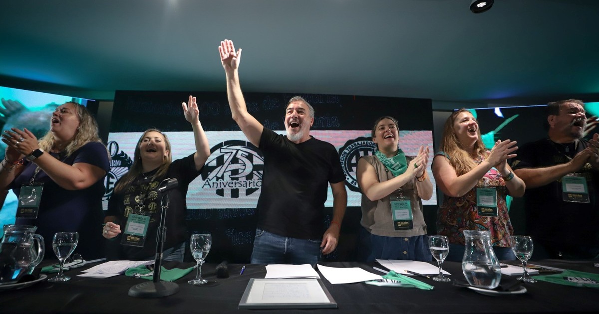 ATE confirmó un paro nacional y marcha al Congreso para el 9 de diciembre contra la reforma laboral ATE confirmó un paro nacional y marcha al Congreso para el 9 de diciembre contra la reforma laboral