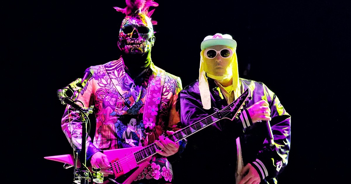 Agarraron a un ladrón con 13 celulares a la salida de un recital de Limp Bizkit: los llevaba hasta en la ropa interior Agarraron a un ladrón con 13 celulares a la salida de un recital de Limp Bizkit: los llevaba hasta en la ropa interior