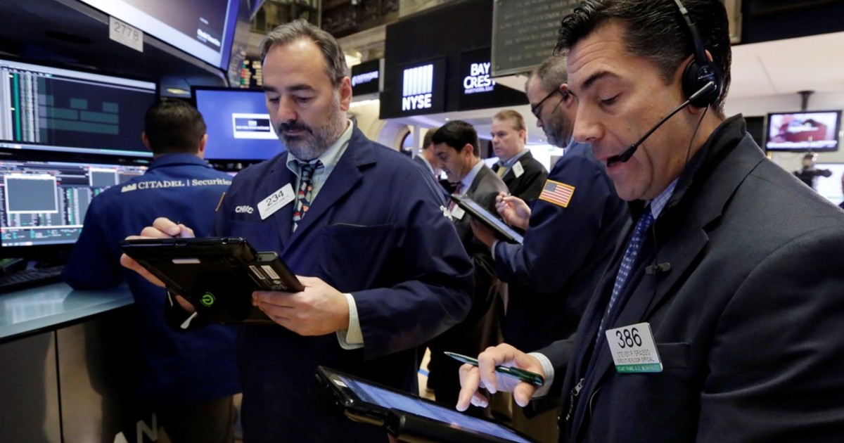 El riesgo país cae a 555 puntos: mínimo en siete años