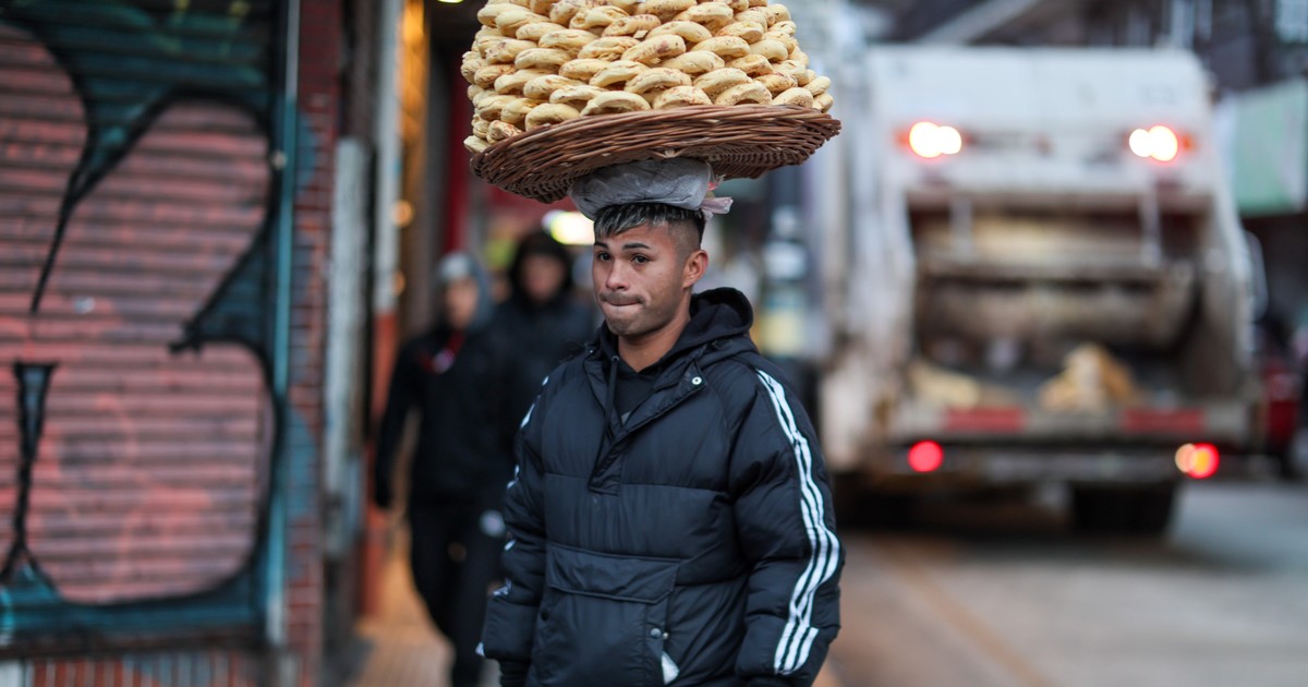 Los que trabajan en negro ganan un 57% menos que los empleados en blanco