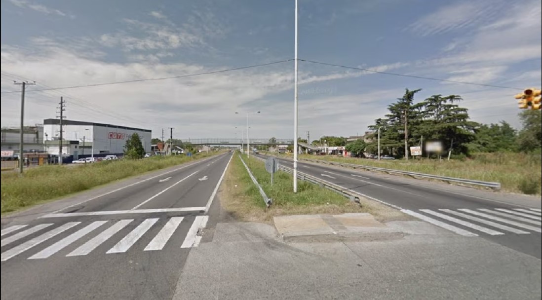 Manejaba un auto con pedido de secuestro, chocó y mató a un trabajador: está prófugo Manejaba un auto con pedido de secuestro, chocó y mató a un trabajador: está prófugo