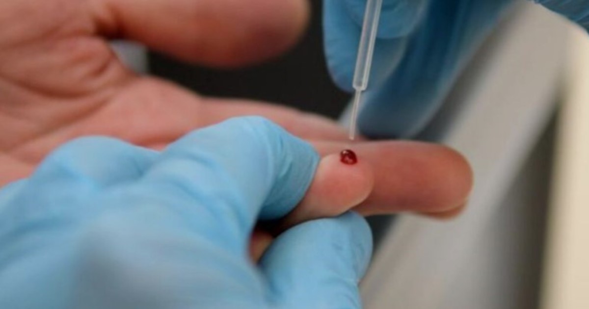 Una gota de sangre de la yema del dedo  serviría para detectar el alzhéimer