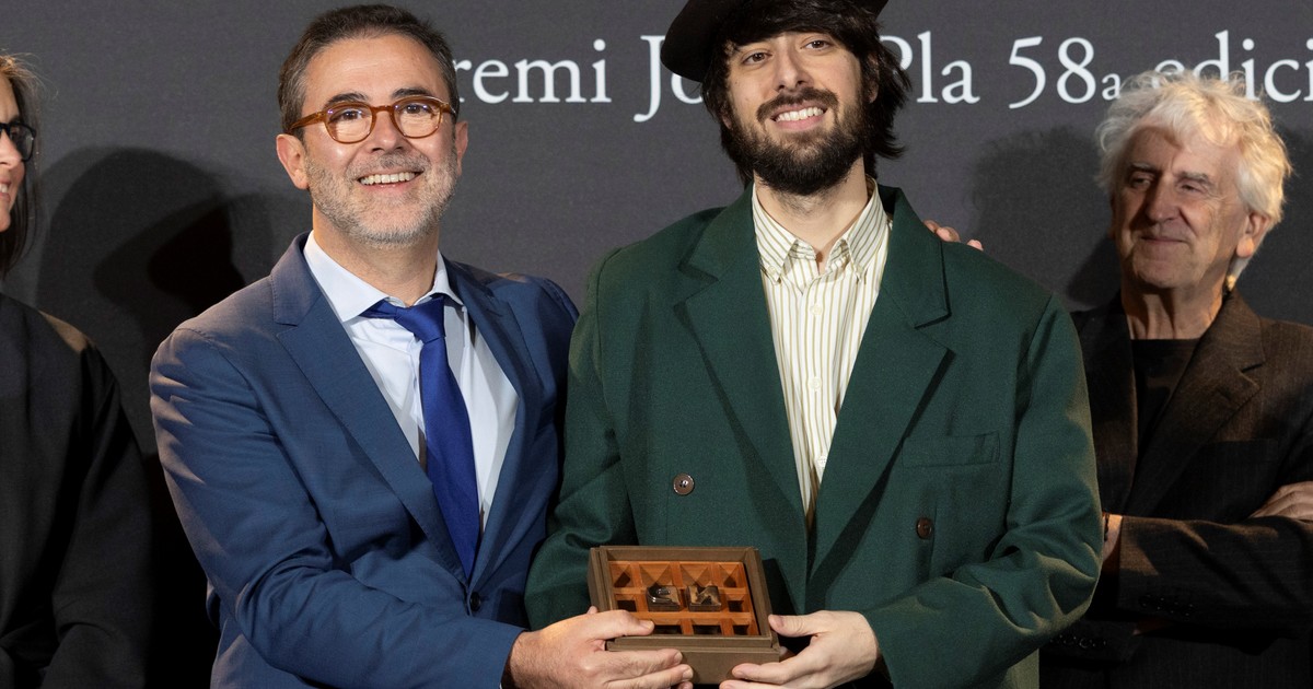Tras el boom de ‘La península de las casas vacías’, el español David Uclés ganó el Premio Nadal
