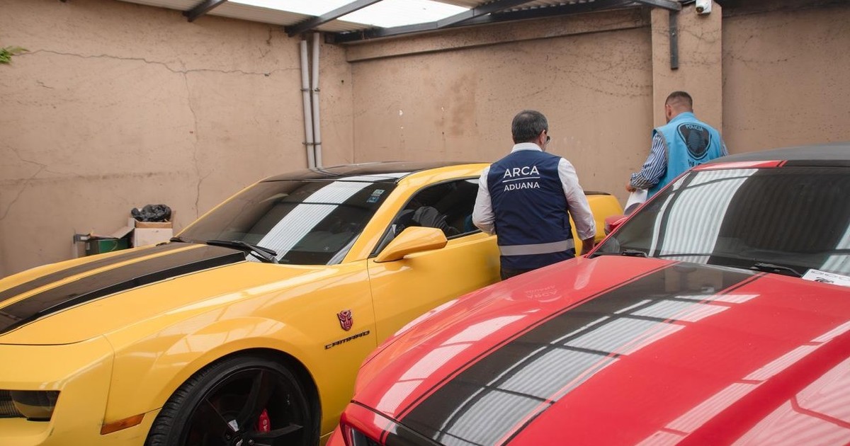 Golpe a una banda que contrabandeaba autos de lujo: los entraban como turistas y aparecían en videos de artistas urbanos