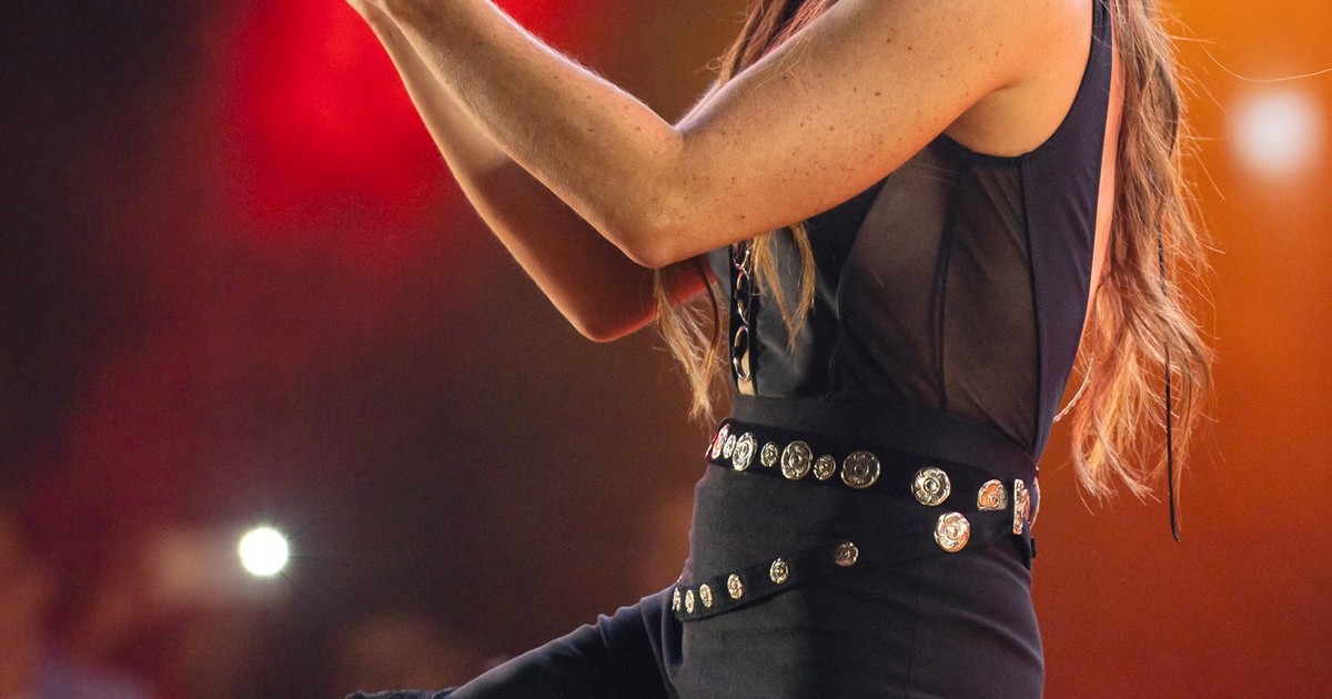 La Sole cumple 30 años del revoleo de poncho más famoso: la historia del debut en Cosquín después de una polémica prohibición