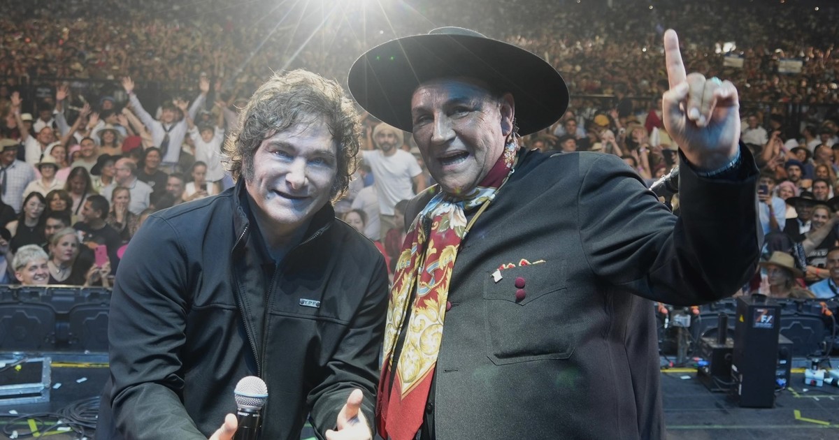 El Chaqueño Palavecino se defendió de las críticas tras cantar con Javier Milei en Jesús María: «No hice nada malo»