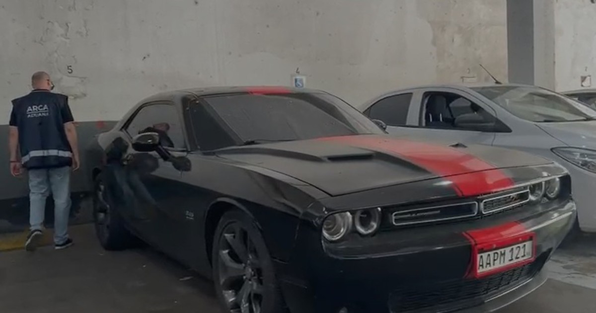 Secuestraron otro auto de colección que entró de contrabando desde Paraguay: es el que usó L-Gante en un video con la China Suárez Secuestraron otro auto de colección que entró de contrabando desde Paraguay: es el que usó L-Gante en un video con la China Suárez