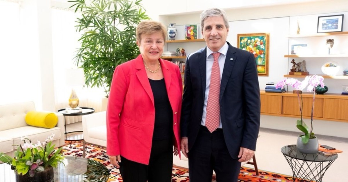 Luis Caputo se vio con la titular del Fondo Monetario en Davos