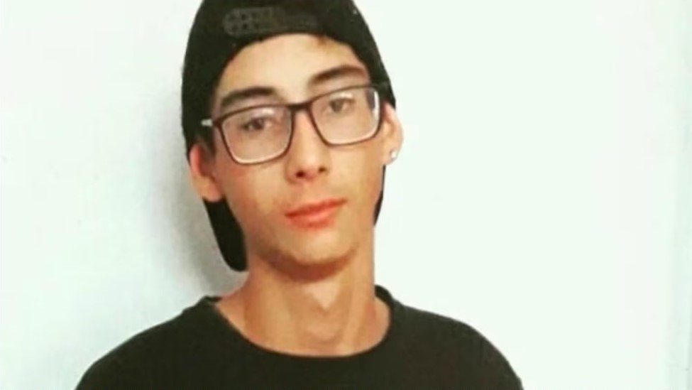 Un joven de 20 años sufrió una feroz golpiza en Santa Fe: lo quemaron con cigarrillo y le desfiguraron la cara Un joven de 20 años sufrió una feroz golpiza en Santa Fe: lo quemaron con cigarrillo y le desfiguraron la cara