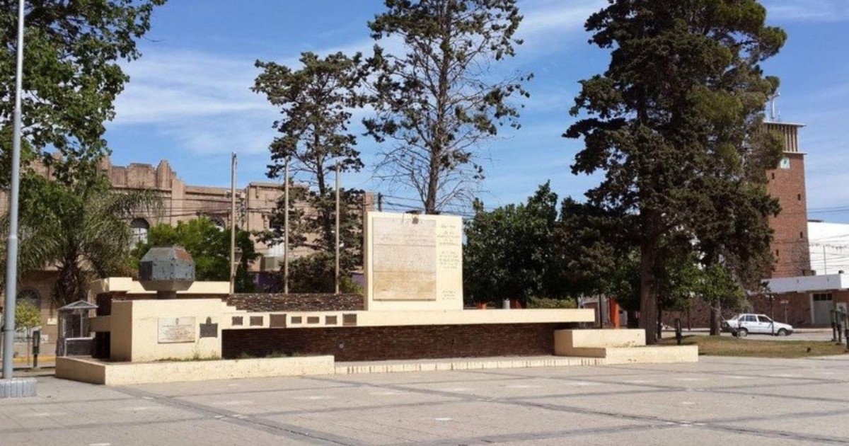 Macabro hallazgo en Córdoba: encuentran un feto dentro de un frasco de vidrio en plena vía pública Macabro hallazgo en Córdoba: encuentran un feto dentro de un frasco de vidrio en plena vía pública