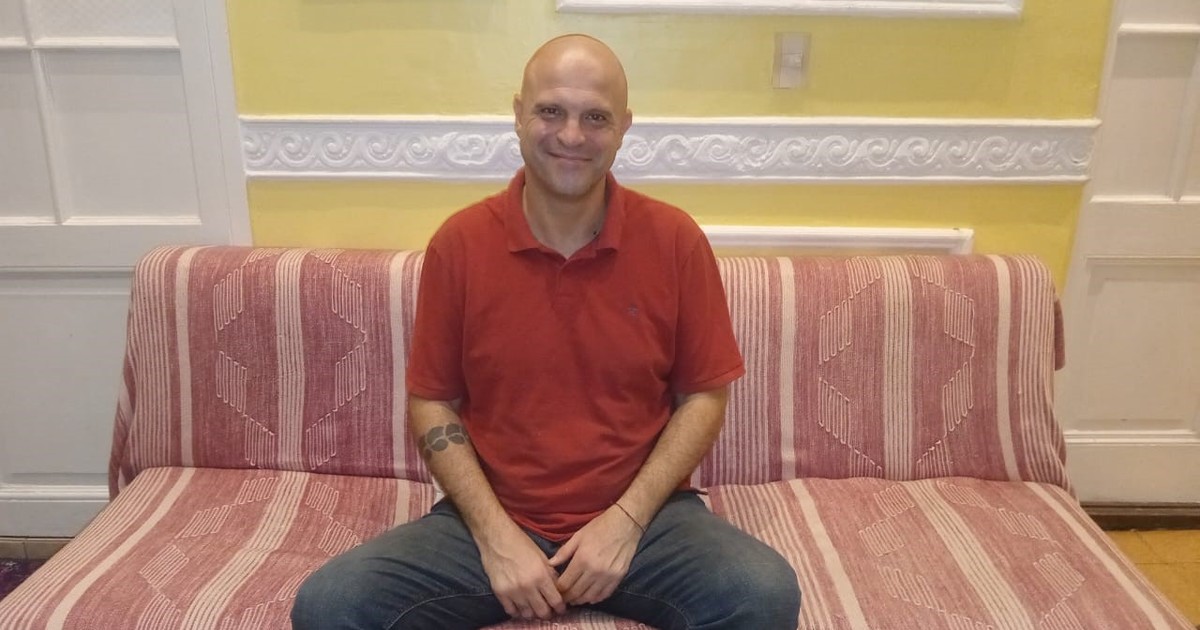 El calvario de «Patota» Morquio: «No tengo ni para cargar la SUBE y voy a los comedores de la Ciudad: si no, no comemos» El calvario de «Patota» Morquio: «No tengo ni para cargar la SUBE y voy a los comedores de la Ciudad: si no, no comemos»