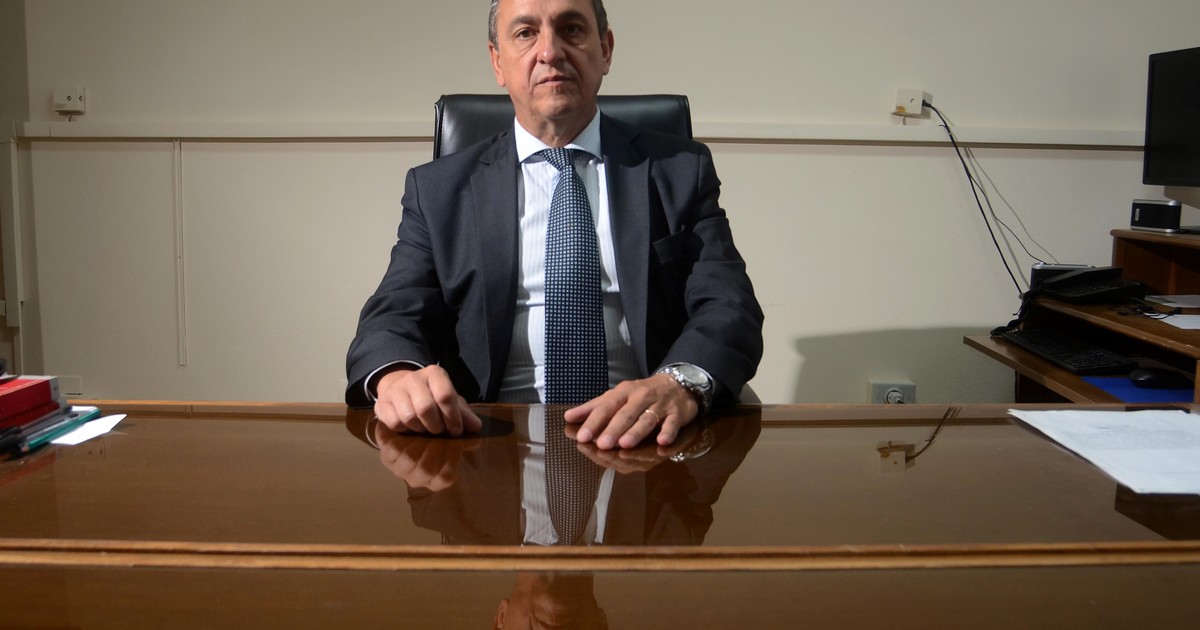 Un juez fue a un prostíbulo, contrató a Gatúbela y llamó al comisario para denunciar que le faltaba plata: fue absuelto en un jury pero volverán a juzgarlo