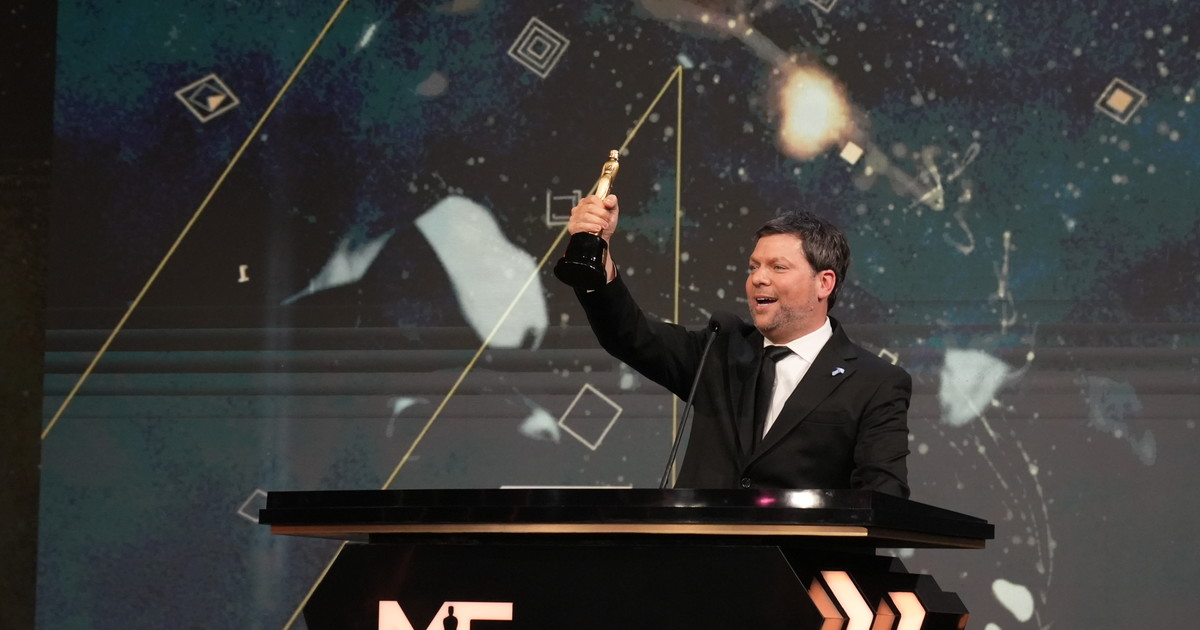 Guido Kaczka ganó el Martín Fierro de Oro, en una noche en la que el premio máximo no quedó en manos del canal que televisaba Guido Kaczka ganó el Martín Fierro de Oro, en una noche en la que el premio máximo no quedó en manos del canal que televisaba