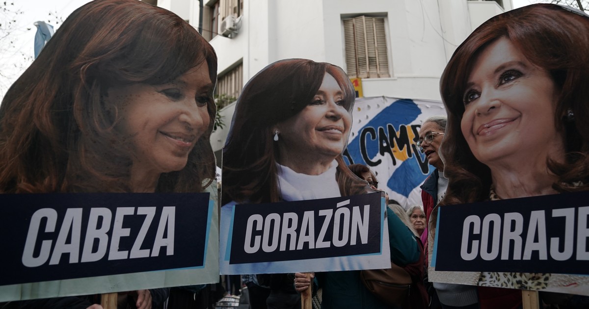 «Cada uno en la suya»: el aniversario de la prisión de Cristina Kirchner expone las tensiones internas en el peronismo