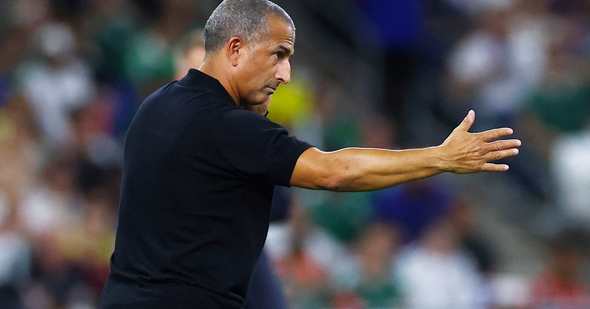 El Mundial en modo picadora de carne: Túnez echó a su entrenador tras la goleada sufrida ante Suecia El Mundial en modo picadora de carne: Túnez echó a su entrenador tras la goleada sufrida ante Suecia