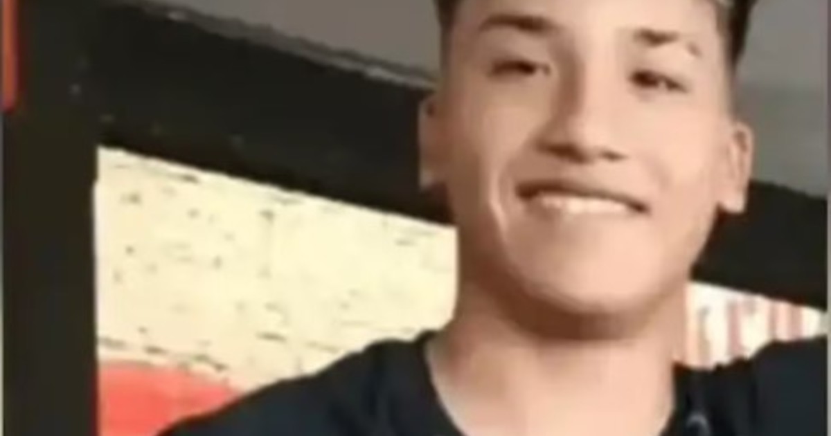 Asesinaron a balazos a un adolescente cuando iba al colegio frente a su padre: «Dijeron no murió y volvieron a disparar»