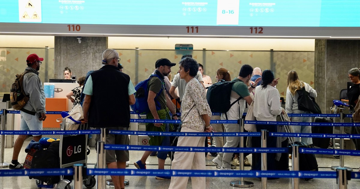 El Gobierno aumentó una tasa aeroportuaria y viajar en avión será más caro
