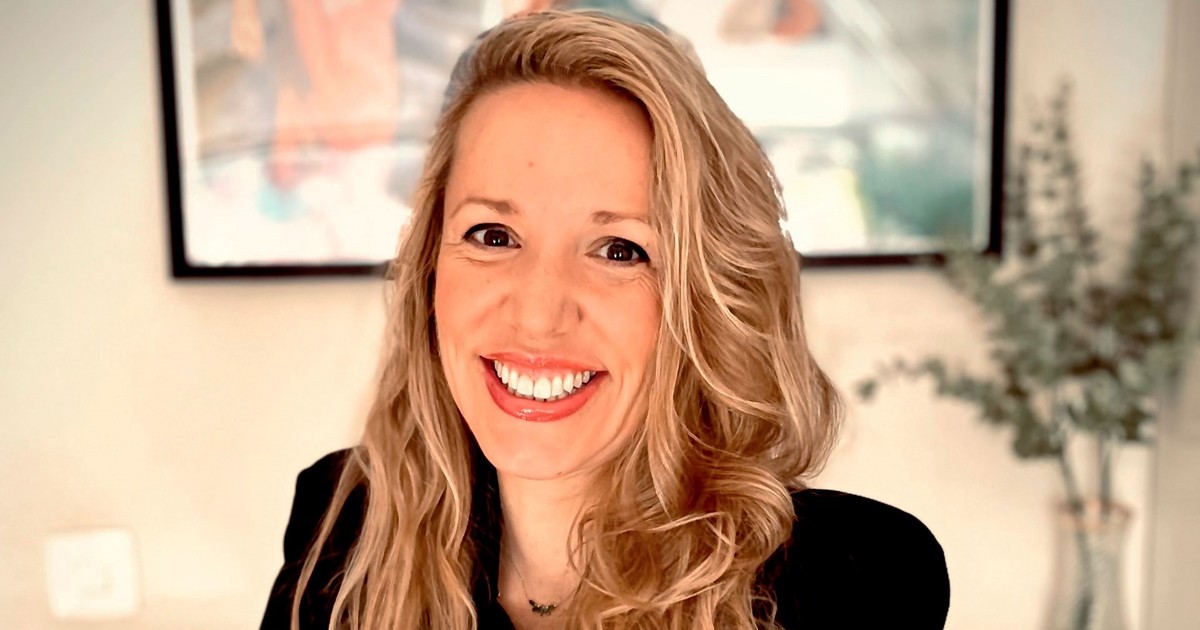 Ana Cortés, psicóloga: “A un jefe le debería preocupar más el silencio de sus empleados que las quejas, porque implica resignación y desconexión” Ana Cortés, psicóloga: “A un jefe le debería preocupar más el silencio de sus empleados que las quejas, porque implica resignación y desconexión”