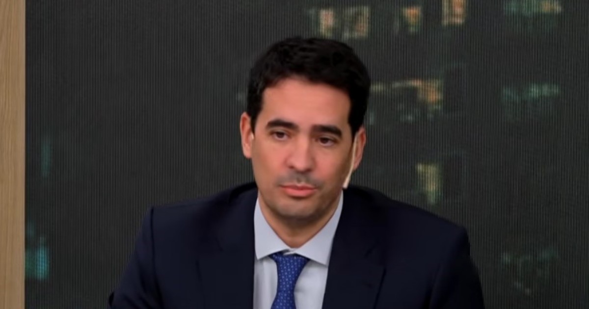 El nuevo vocero presidencial marca diferencias de estilo con Javier Milei: «Con Santilli vamos a intentar ser menos chocantes» El nuevo vocero presidencial marca diferencias de estilo con Javier Milei: «Con Santilli vamos a intentar ser menos chocantes»