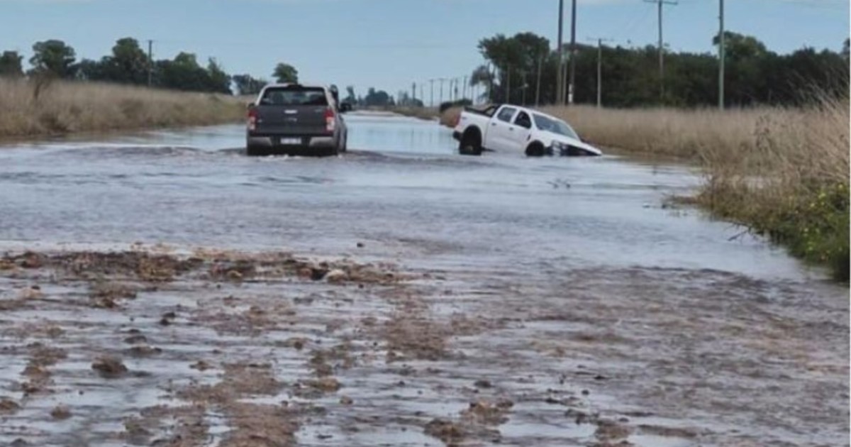 Un estudio reveló que el 80% de los caminos rurales de una región clave para el agro están en mal estado y generan importantes pérdidas económicas Un estudio reveló que el 80% de los caminos rurales de una región clave para el agro están en mal estado y generan importantes pérdidas económicas