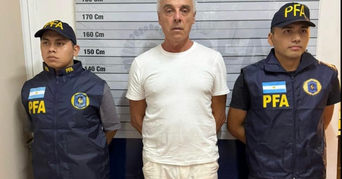Le dieron domiciliaria a Claudio Uberti, un exfuncionario K que declaró contra Cristina y decía que estaba amenazado en la cárcel Le dieron domiciliaria a Claudio Uberti, un exfuncionario K que declaró contra Cristina y decía que estaba amenazado en la cárcel