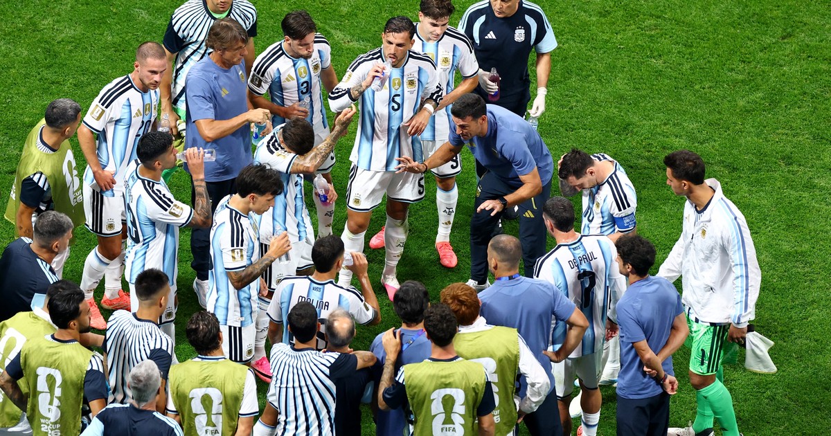 Walter Samuel reveló la arenga de Scaloni en la pausa de hidratación que inició la remontada de Argentina ante Egipto: «Fue increíble»