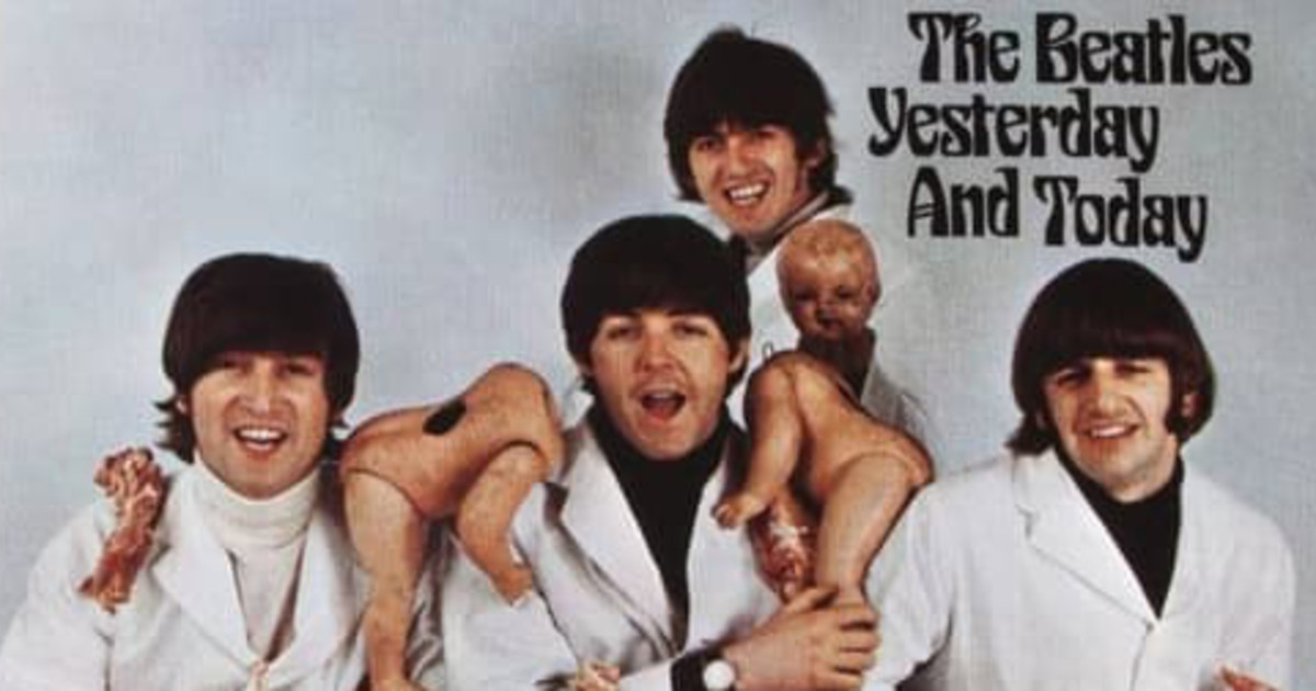 Muñecos decapitados y trozos de carne cruda: los Beatles y la tapa de un escandaloso álbum de rock