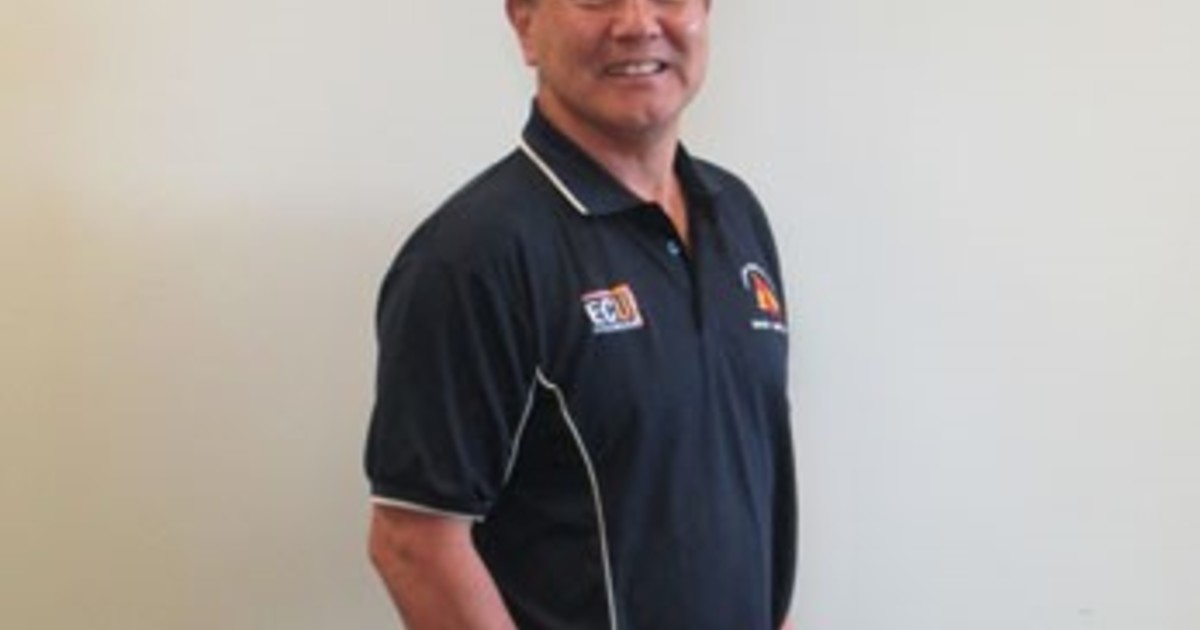 Ken Nosaka, profesor japonés de actividad física: “A partir de los 55 años, conviene priorizar rutinas que requieran menos esfuerzo y que no necesiten un gimnasio” Ken Nosaka, profesor japonés de actividad física: “A partir de los 55 años, conviene priorizar rutinas que requieran menos esfuerzo y que no necesiten un gimnasio”