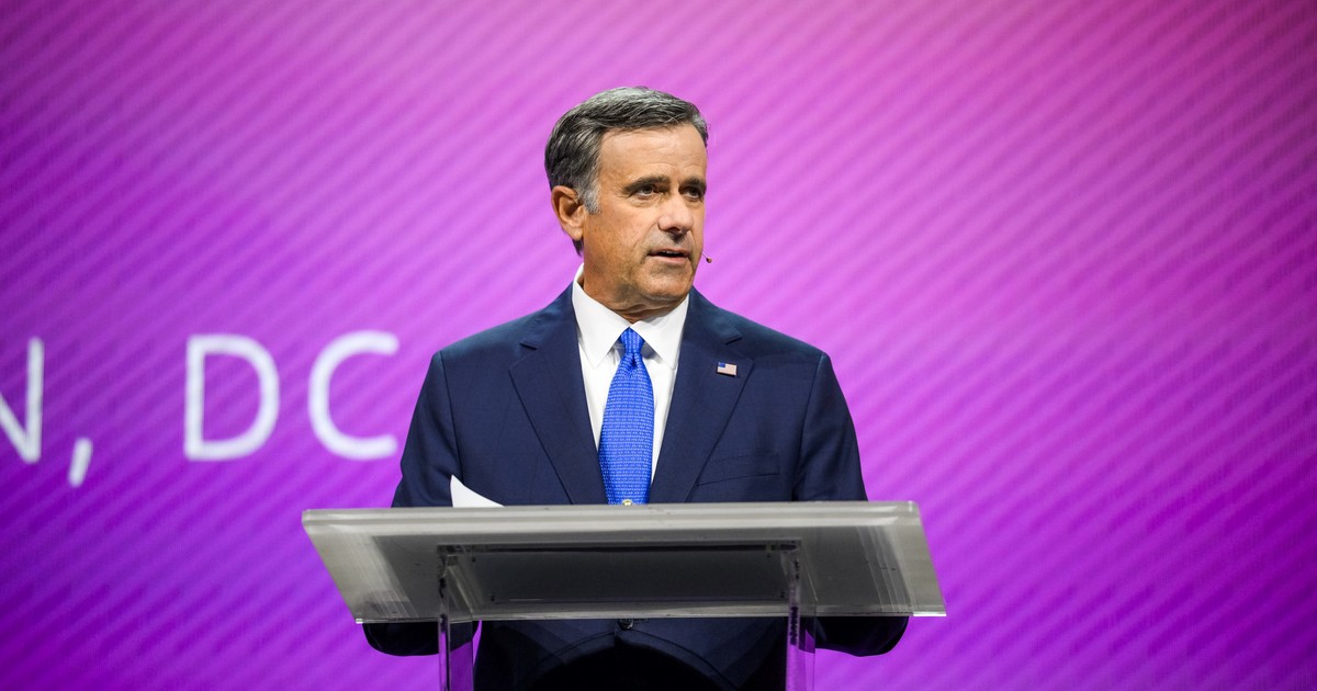 John Ratcliffe, director de la CIA, comparó a la inteligencia artificial con “armas nucleares digitales” John Ratcliffe, director de la CIA, comparó a la inteligencia artificial con “armas nucleares digitales”