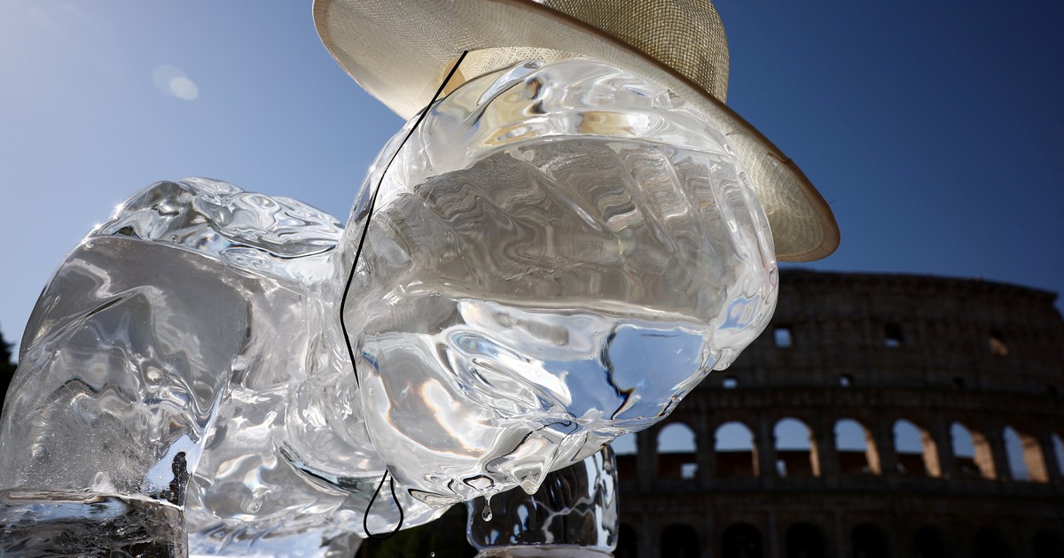 Oleada de calor en Italia: 45 grados en Sicilia y Cerdeña, alerta roja en 15 ciudades y riesgo de muertes por deshidratación Oleada de calor en Italia: 45 grados en Sicilia y Cerdeña, alerta roja en 15 ciudades y riesgo de muertes por deshidratación
