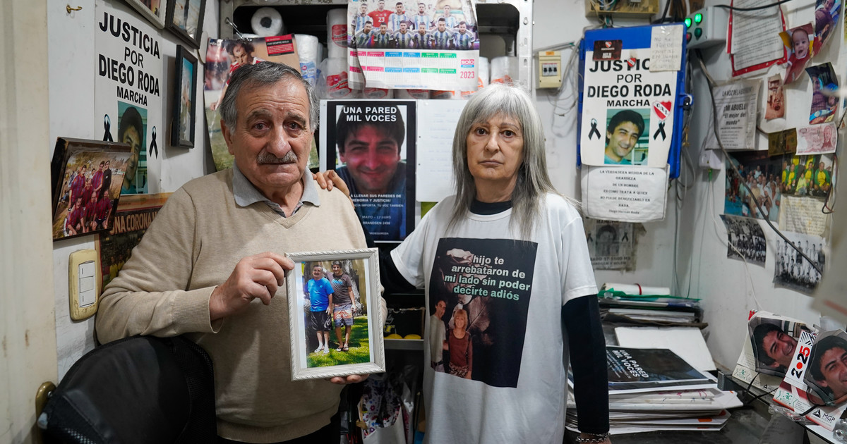 El alivio de una mamá tras la condena al policía que fusiló a su hijo: «Estoy en paz porque hice todo por él» El alivio de una mamá tras la condena al policía que fusiló a su hijo: «Estoy en paz porque hice todo por él»