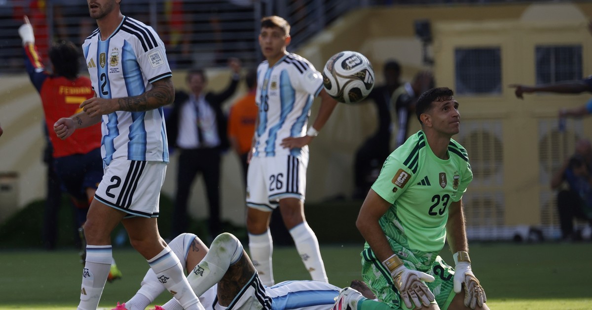 El 1×1 de Argentina vs España por la final del Mundial 2026: Dibu Martínez y Tagliafico sostuvieron un sueño imposible ante un equipo superior El 1×1 de Argentina vs España por la final del Mundial 2026: Dibu Martínez y Tagliafico sostuvieron un sueño imposible ante un equipo superior