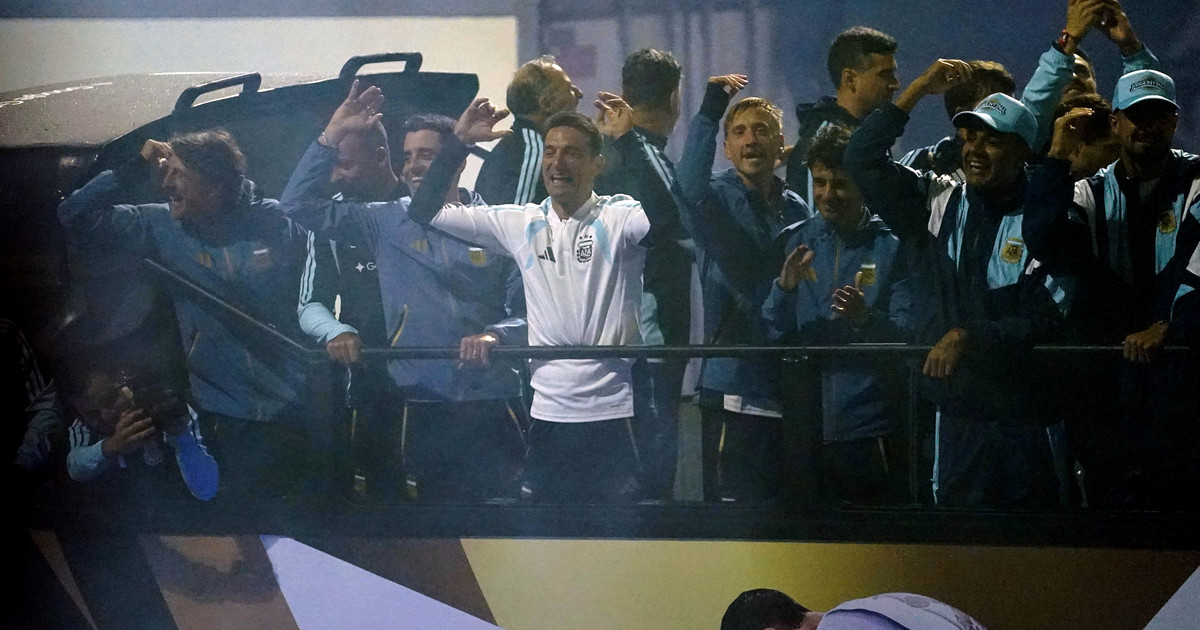 Scaloni recupera la sonrisa, mientras piensa en su futuro: «En la Selección nunca hubo grieta»