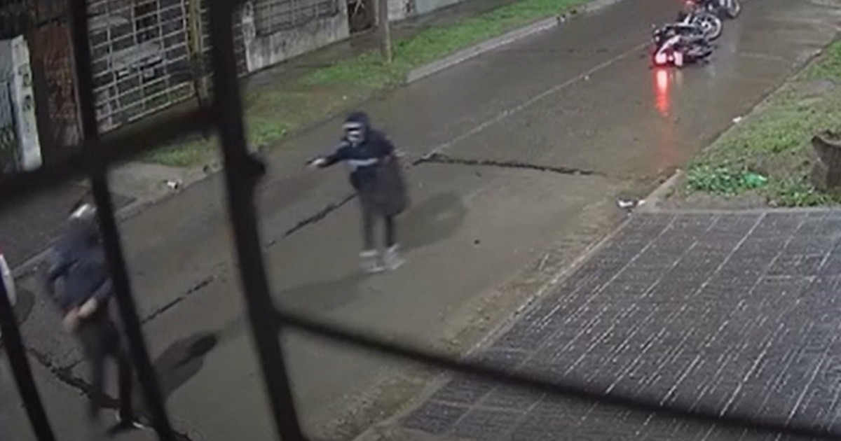 Loma Hermosa: dos motochorros mataron a un policía federal para robarle