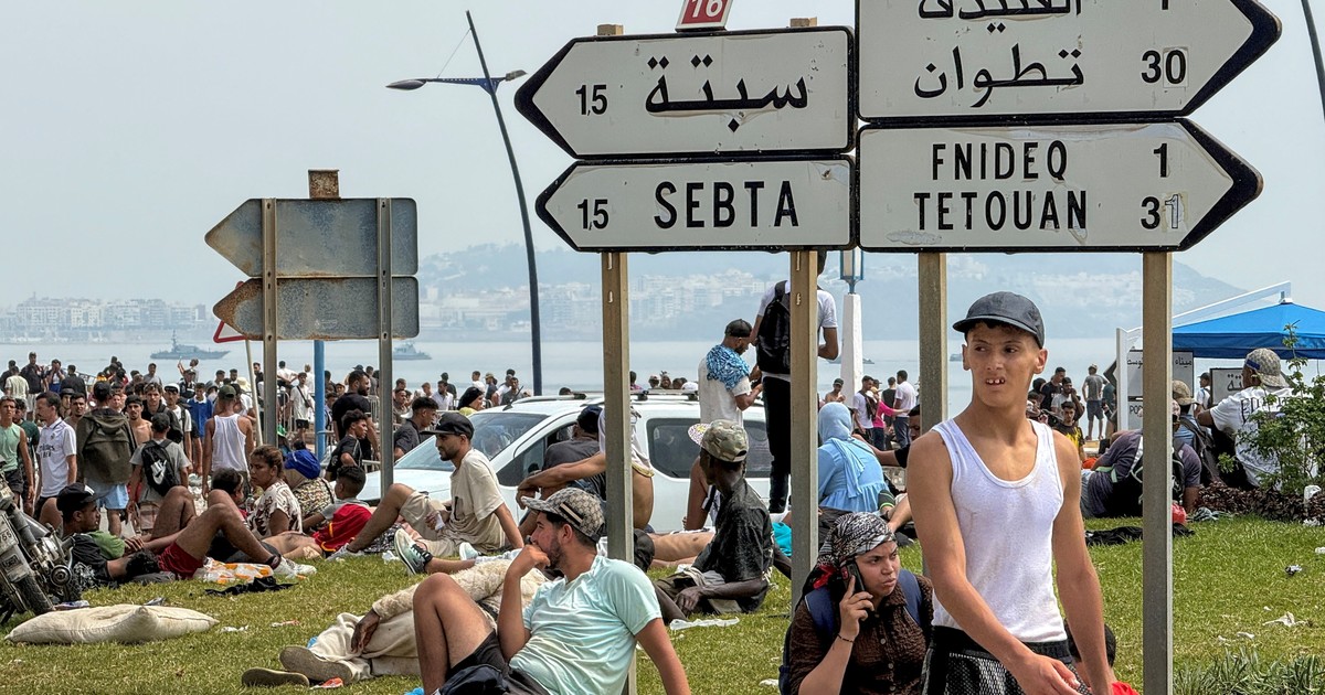 Crisis migratoria en España: dudas y un opaco trasfondo político detrás del aluvión de marroquíes en Ceuta