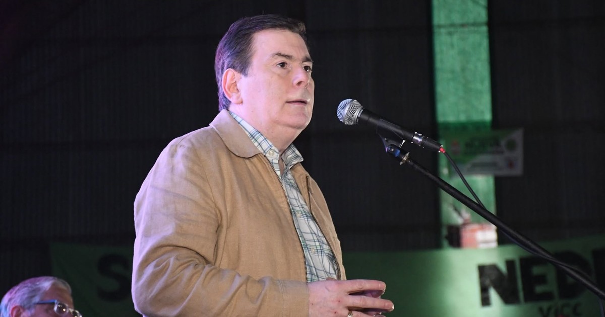 Gerardo Zamora tildó de «colaboracionistas» a cuatro gobernadores y aseguró que le pidieron plata a Milei para pagar aguinaldos a cambio de apoyar la política económica Gerardo Zamora tildó de «colaboracionistas» a cuatro gobernadores y aseguró que le pidieron plata a Milei para pagar aguinaldos a cambio de apoyar la política económica