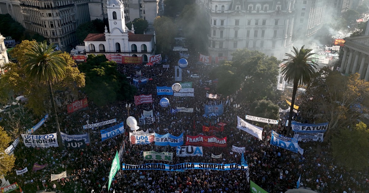 Escala el conflicto universitario: los rectores piden a la Justicia que intime al Gobierno y aplique multas si no cumple la Ley de Fondos Escala el conflicto universitario: los rectores piden a la Justicia que intime al Gobierno y aplique multas si no cumple la Ley de Fondos