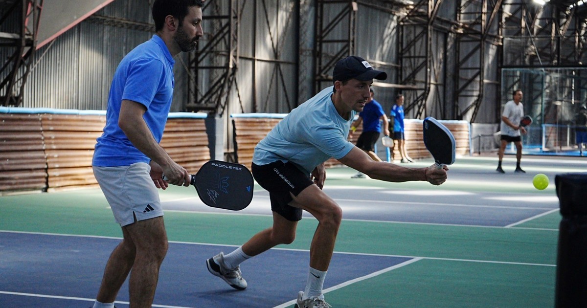 Es psicólogo, jugará el Mundial de pickleball para Argentina y vende rifas para poder viajar a Vietnam